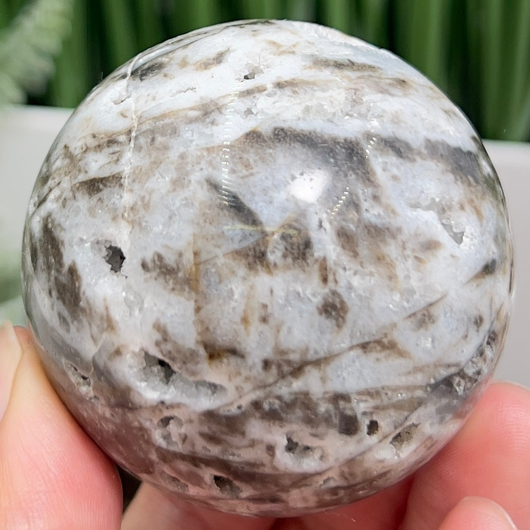 Sphalerite Quartz Sphere Healing Crystal Ball 204g 54mm