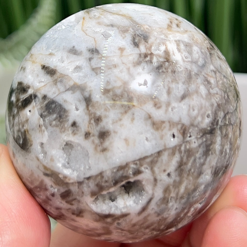 Sphalerite Quartz Sphere Healing Crystal Ball 204g 54mm