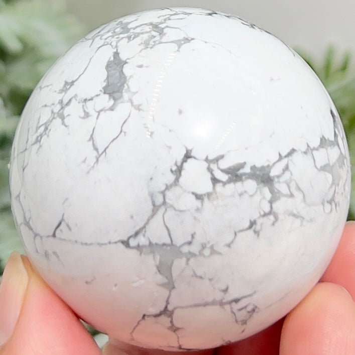 Howlite Sphere Healing White Crystal Ball 188g 50mm