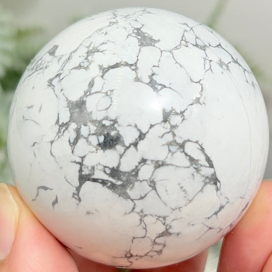 Howlite Sphere Healing White Crystal Ball 188g 50mm