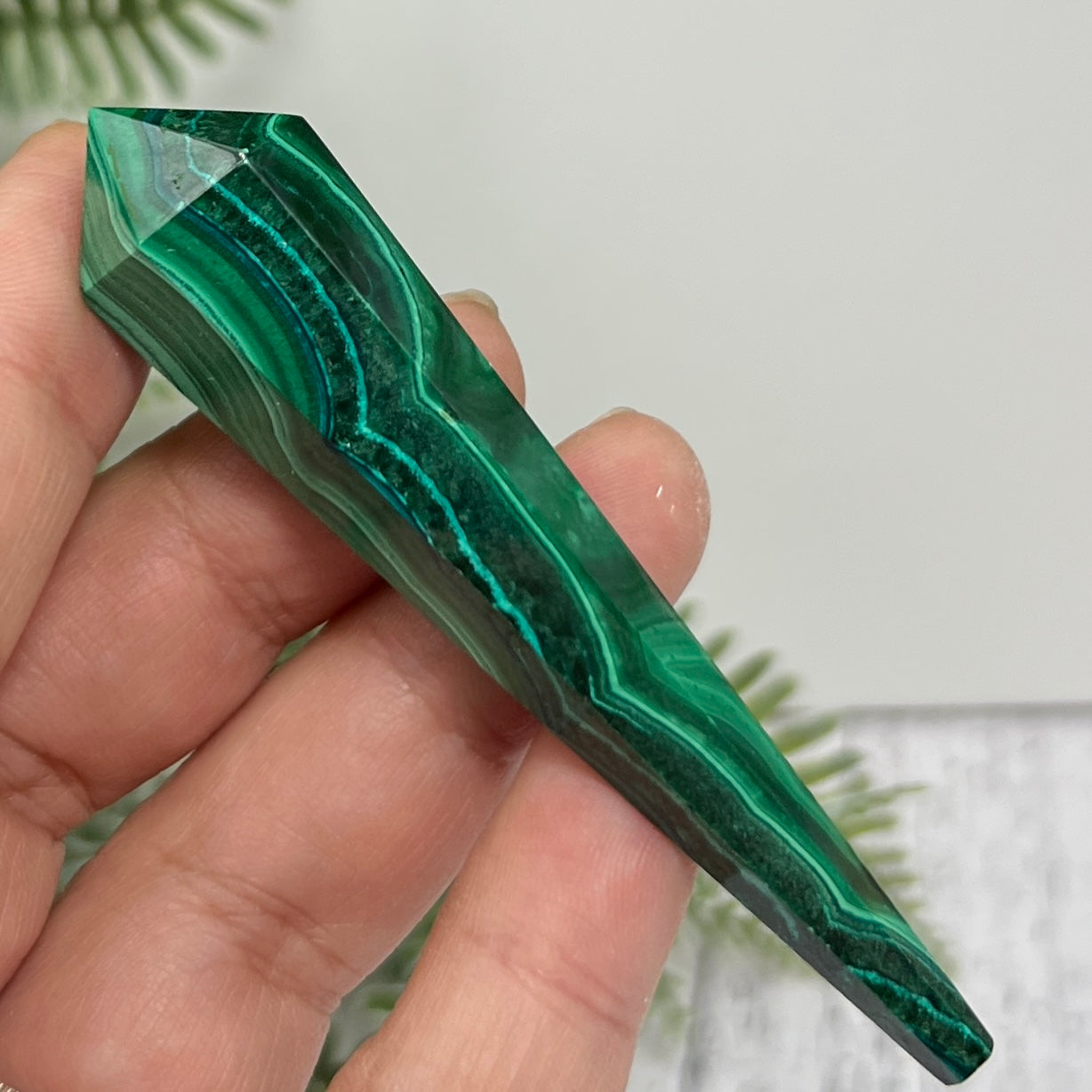 Malachite Wand with Stand Crystal 32g 84mm