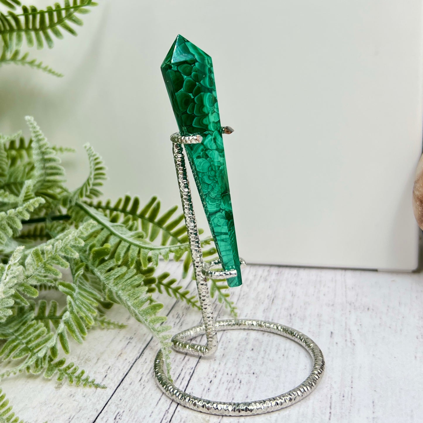 Malachite Wand with Stand Crystal 30g 88mm