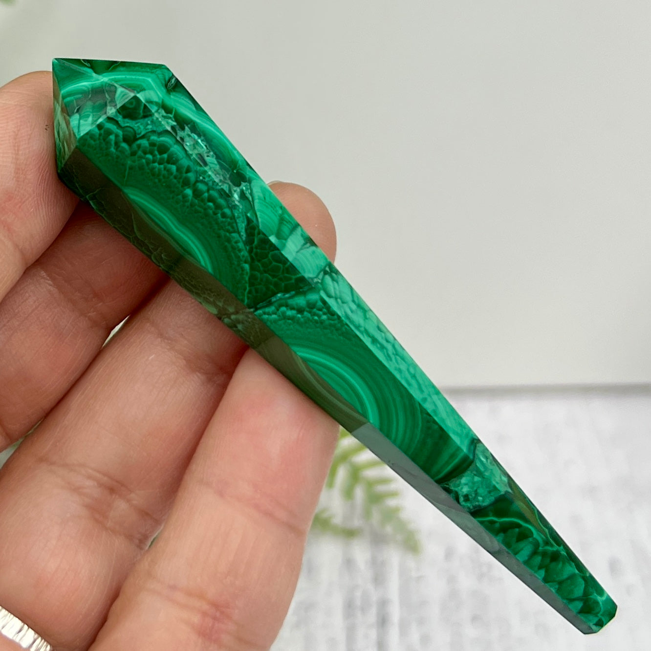 Malachite Wand with Stand Crystal 30g 88mm