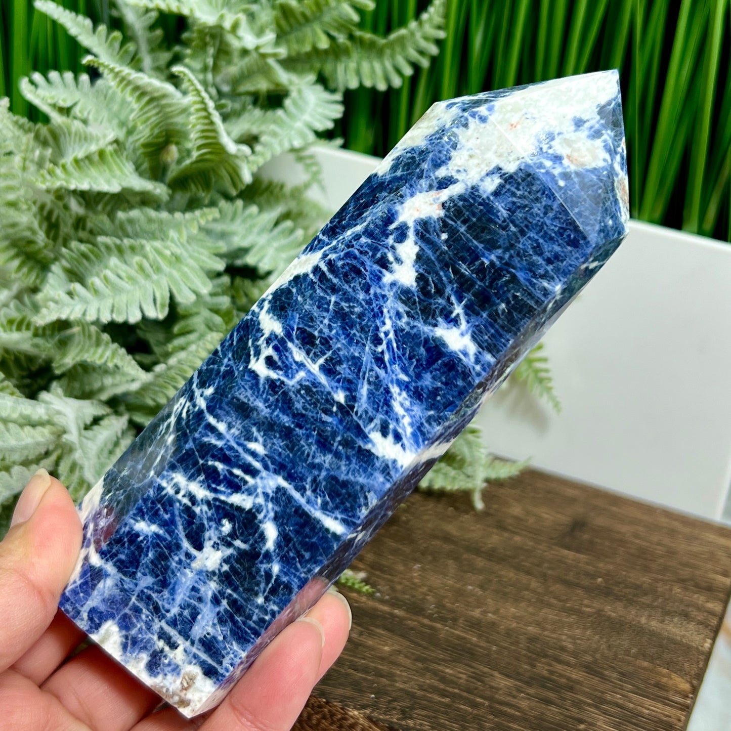 Sodalite Poets Stone Blue Tower Healing Crystal Generator 506g 157mm