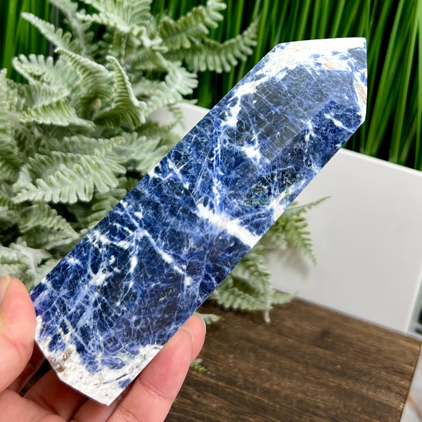 Sodalite Poets Stone Blue Tower Healing Crystal Generator 506g 157mm