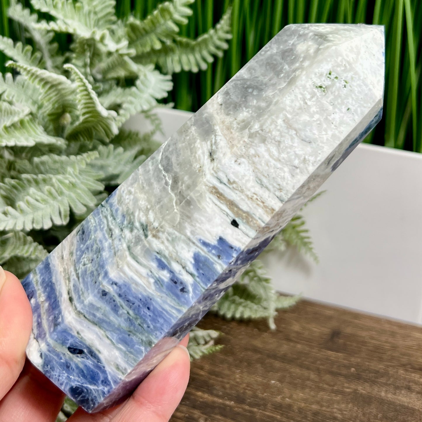 Sodalite Poets Stone Blue Tower Healing Crystal Generator 518g 151mm