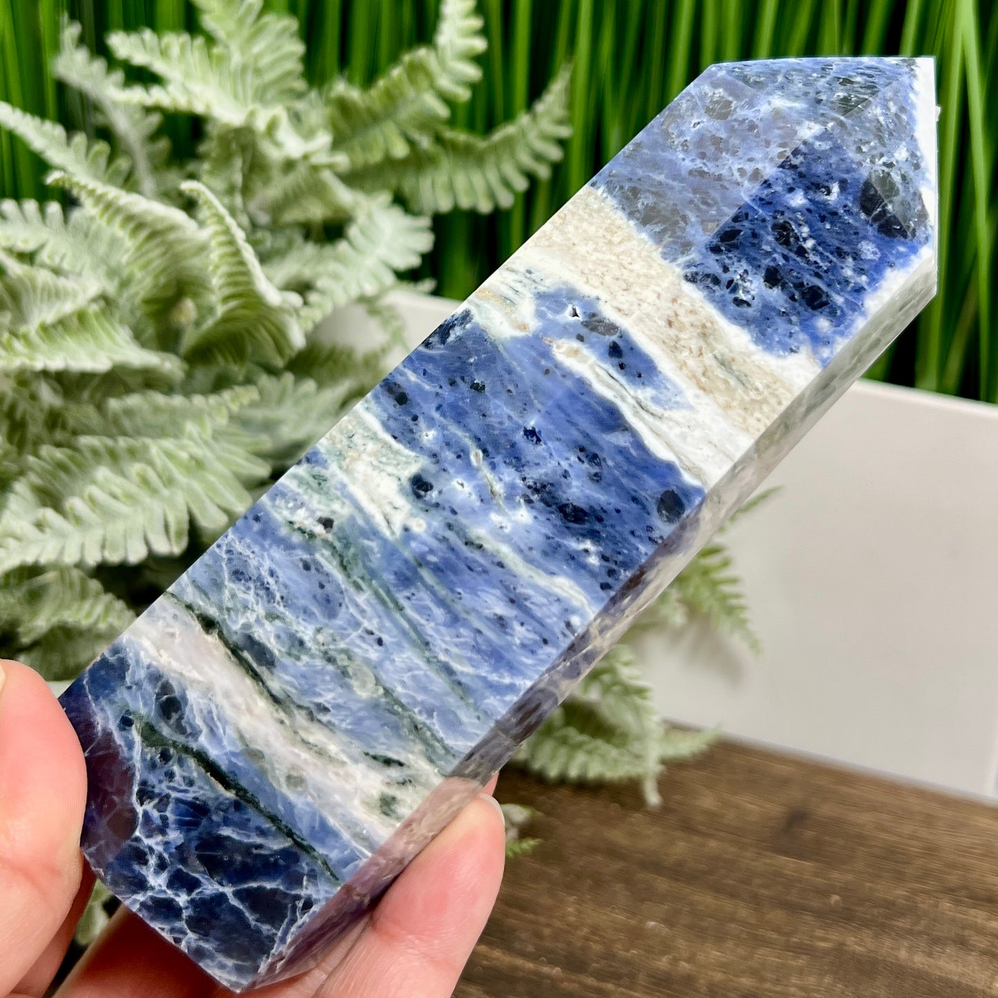 Sodalite Poets Stone Blue Tower Healing Crystal Generator 518g 151mm