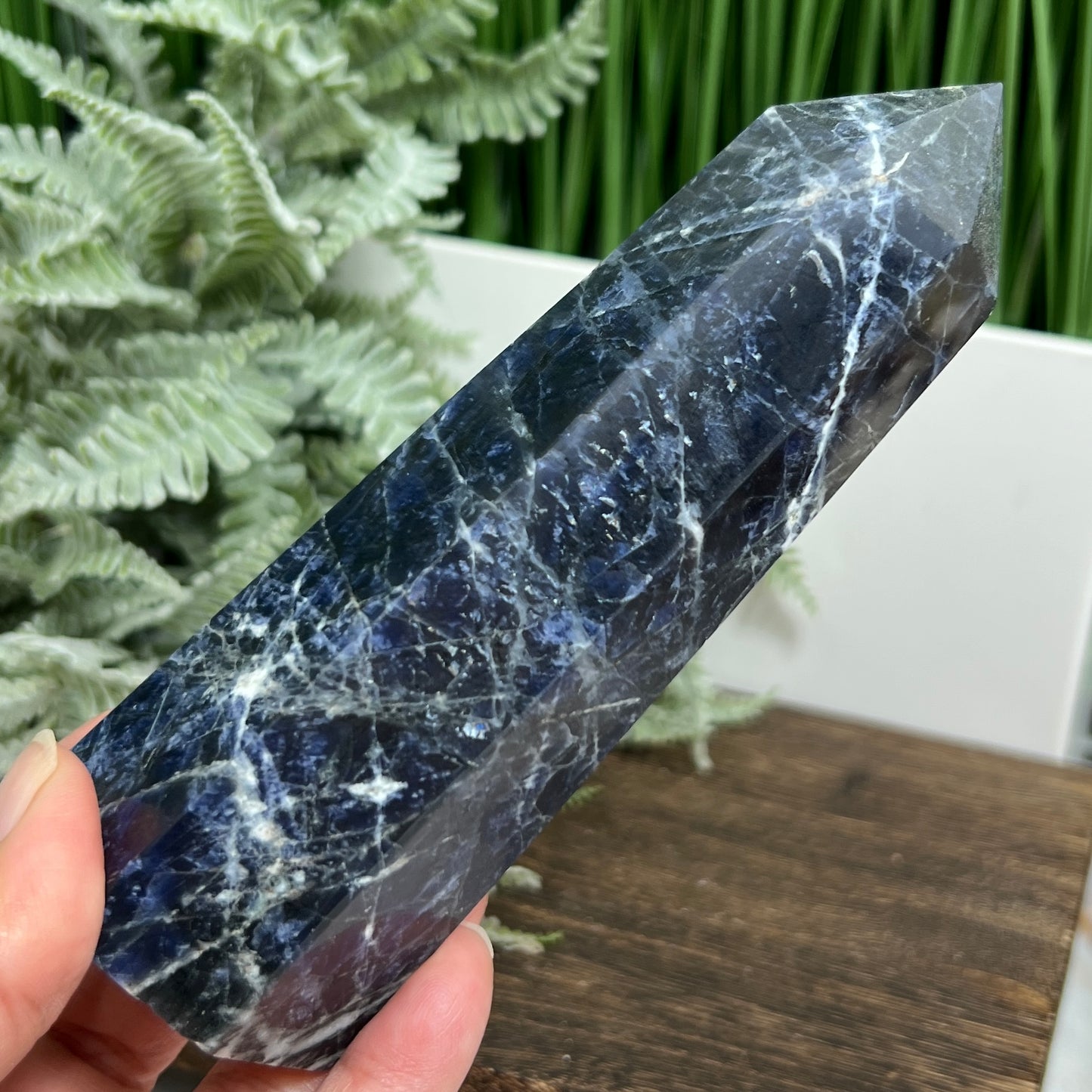 Sodalite Poets Stone Blue Tower Healing Crystal Generator 400g 146mm