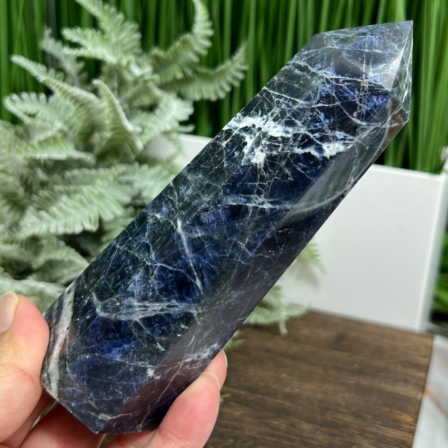 Sodalite Poets Stone Blue Tower Healing Crystal Generator 400g 146mm