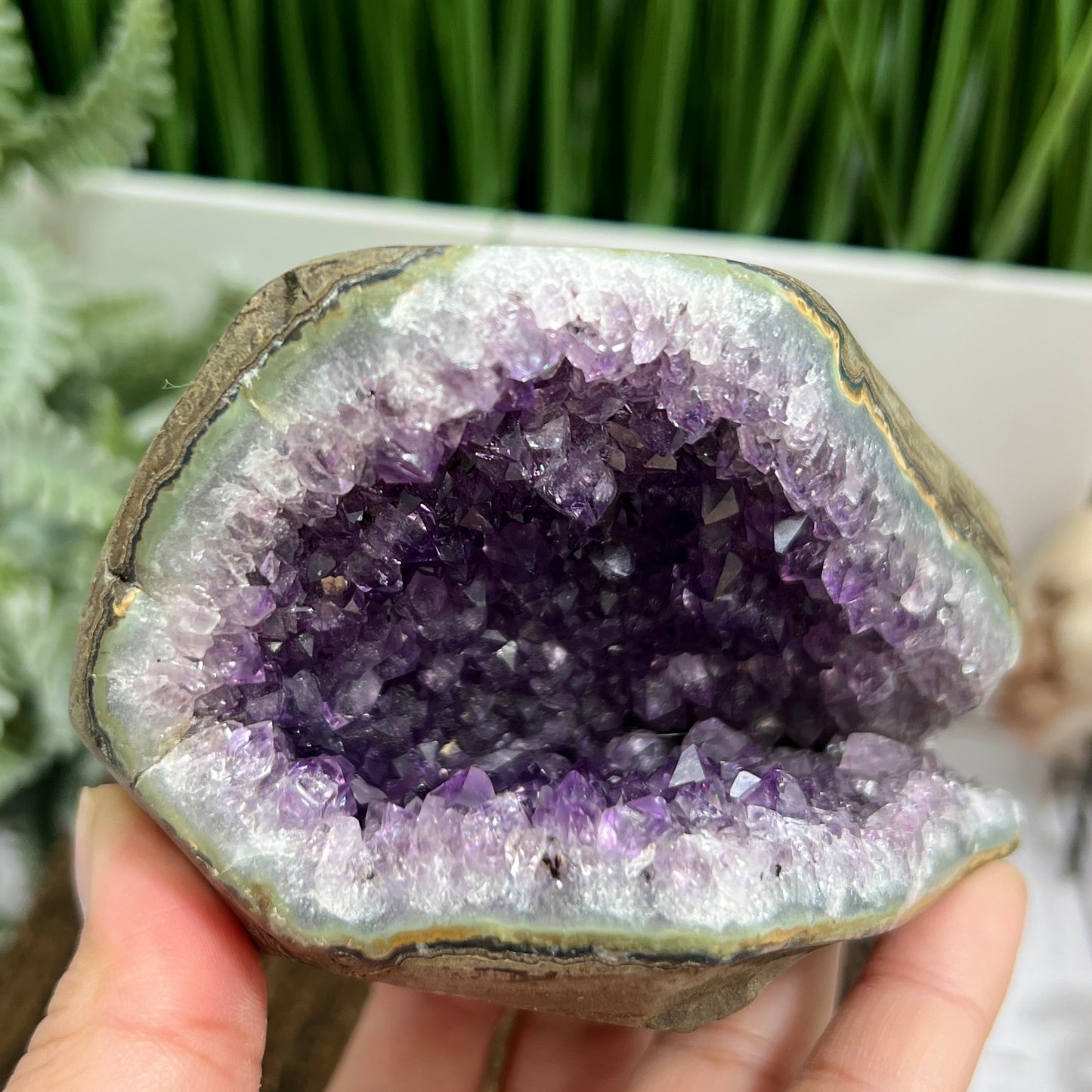 Amethyst Geode Cluster Cave Healing Natural Crystal 682g