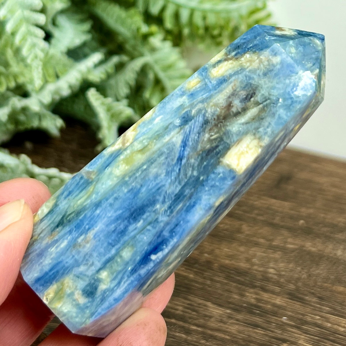 Blue Kyanite Tower Healing Crystal Generator 176g 84mm