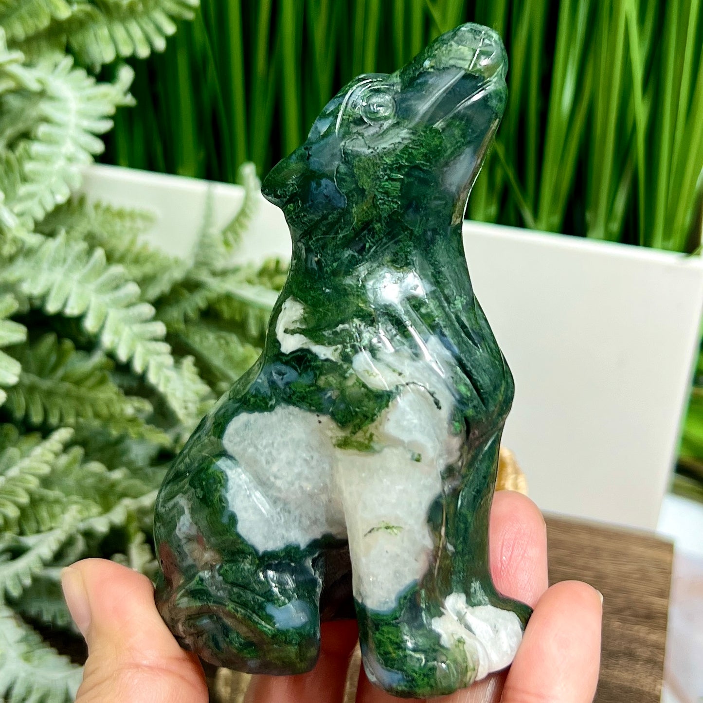 Moss Agate with Quartz Howling Wolf Healing Crystal Animal Carving 253g