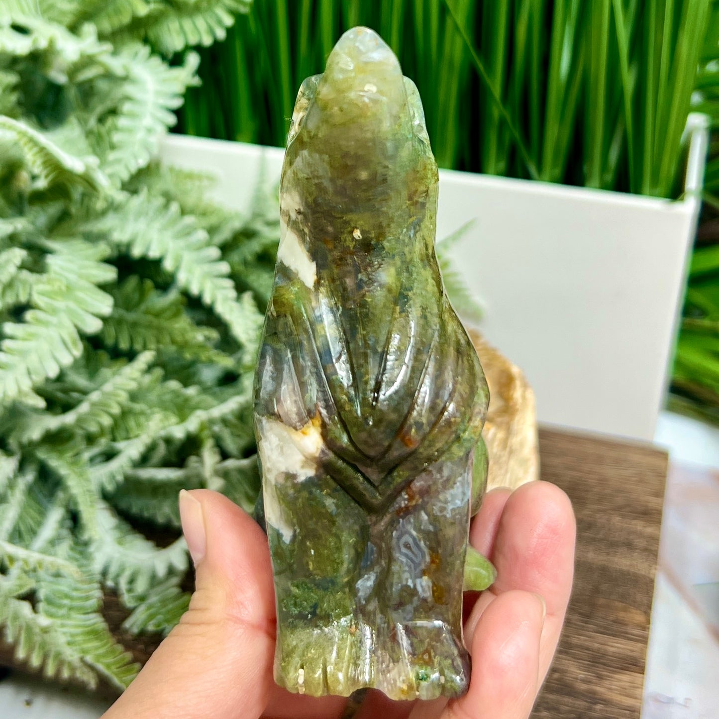 Moss Agate with Quartz Howling Wolf Healing Crystal Animal Carving 326g