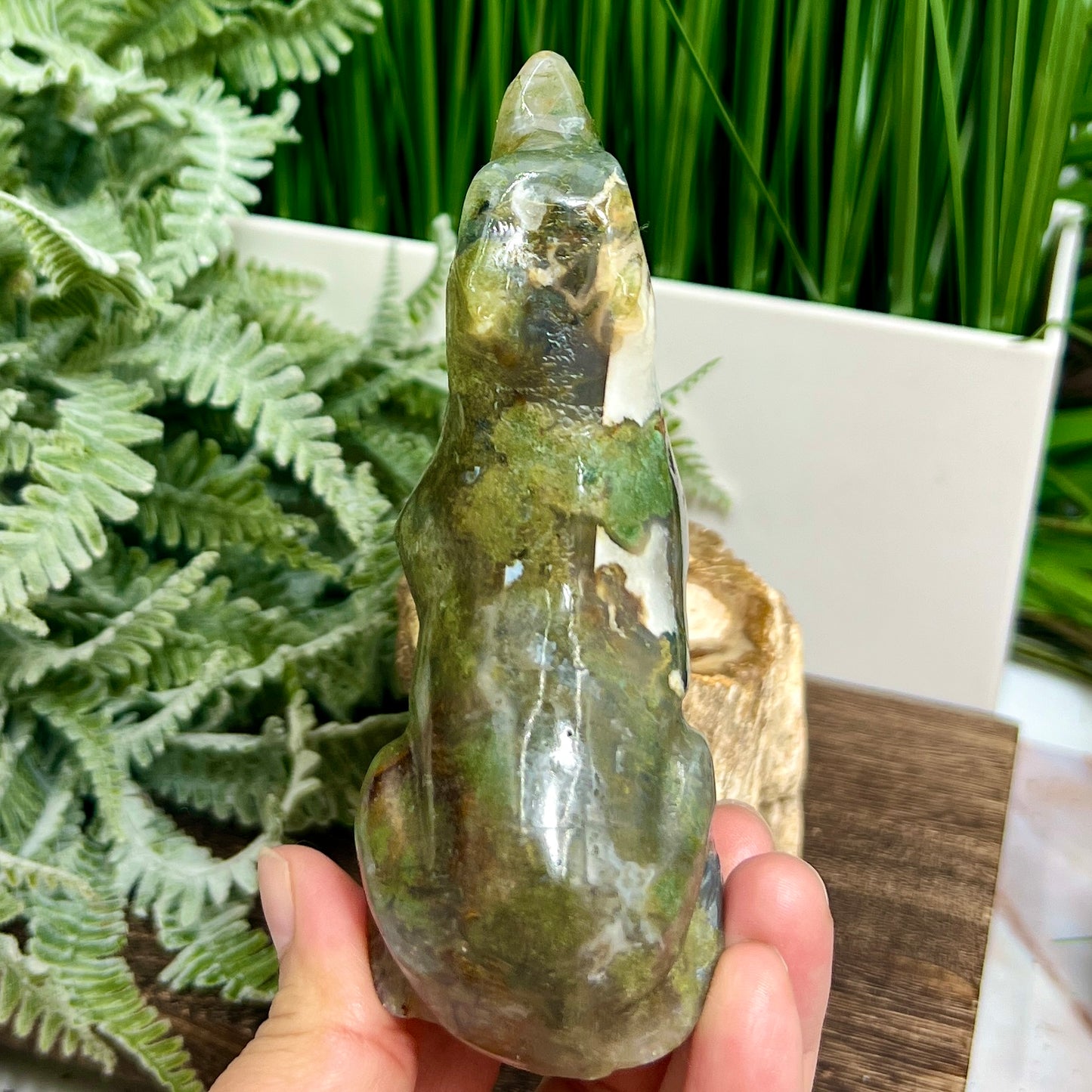 Moss Agate with Quartz Howling Wolf Healing Crystal Animal Carving 326g