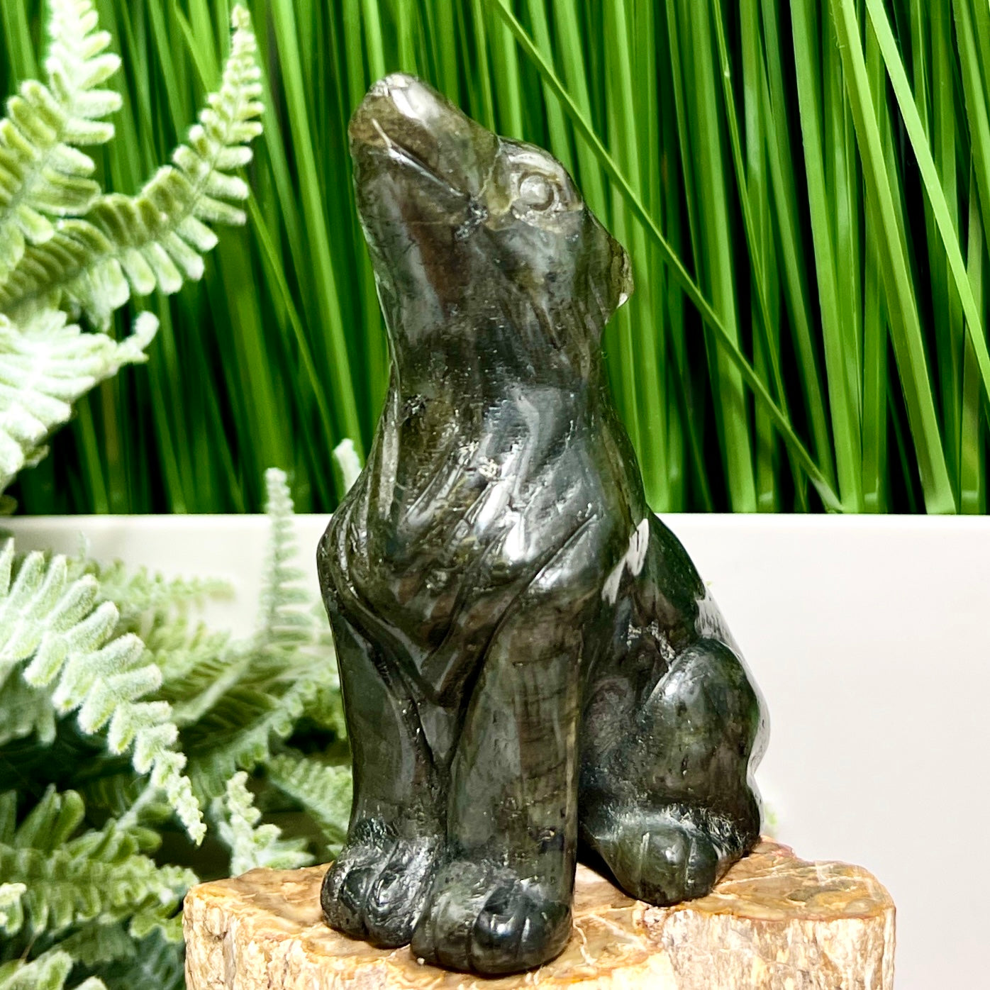 Labradorite Howling Wolf Healing Crystal Animal Carving 260g