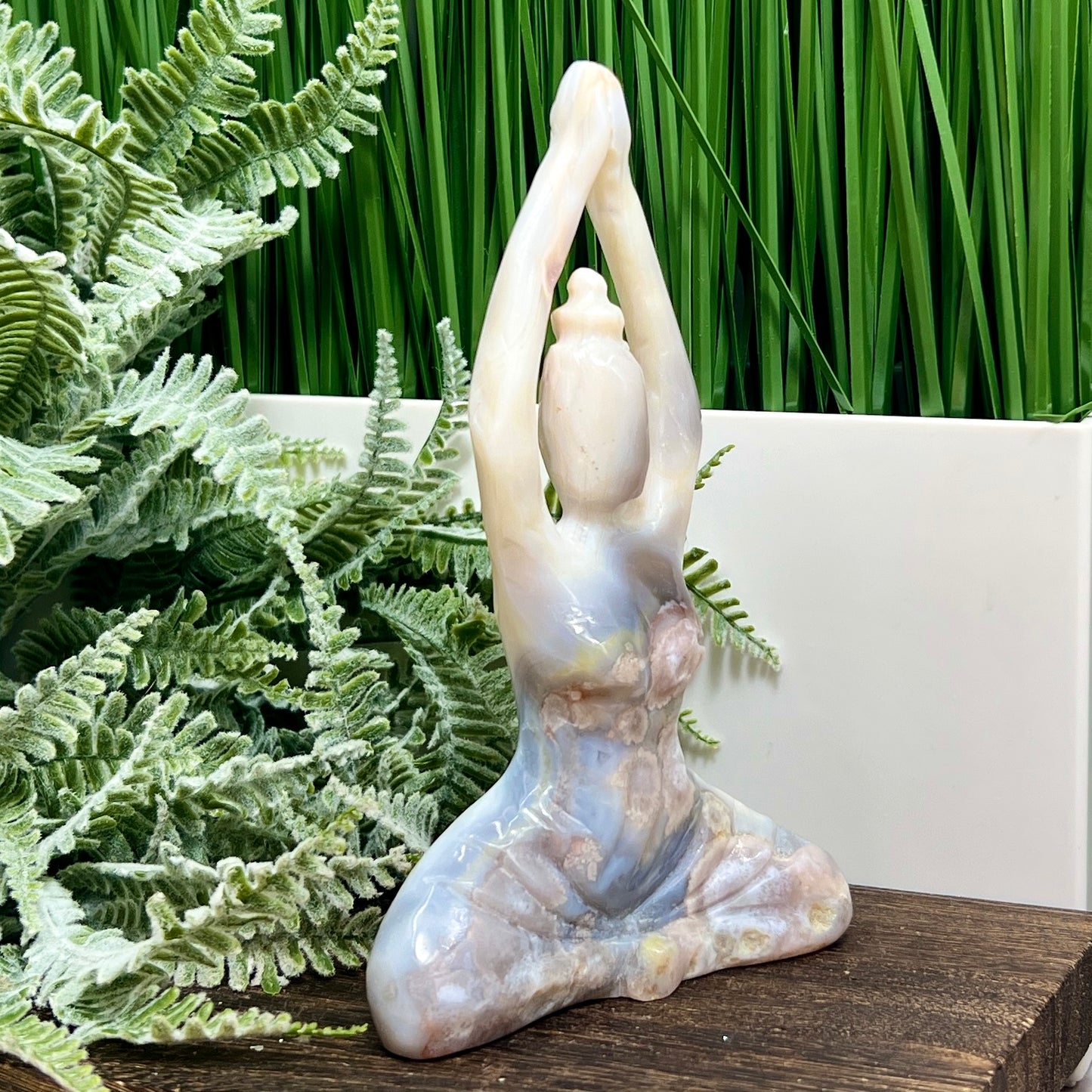 Flower Agate Yoga Lady Meditation Healing Crystal Carving 318g