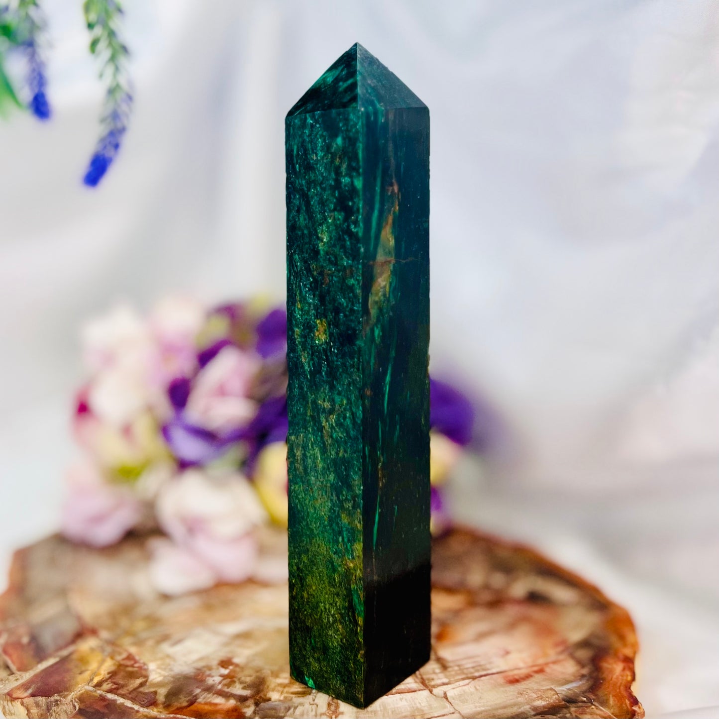 Green Mica Tower Crystal Generator 600g 250mm